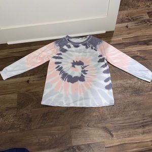 Women’s tie-dye long sleeve shirt